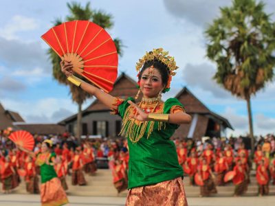 Tarian Pakarena