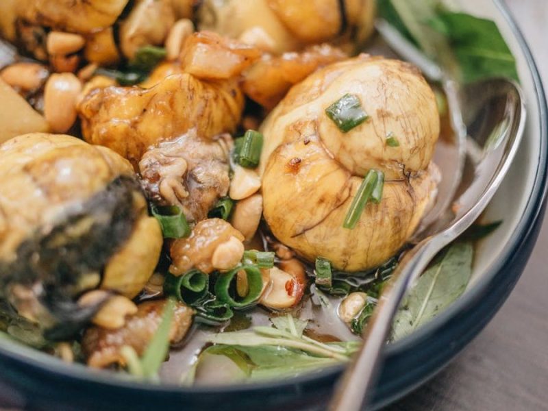 Koleksi Makanan Ekstrem: Dari Balut Hingga Casu Marzu