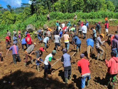 Gotong Royong: Nilai Budaya Lama Yang Semakin Jarang Ditemui