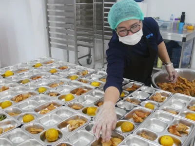Program Makanan Gratis Sekolah Terkait Kasus Keracunan Massal