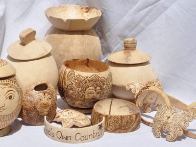 Batok Kelapa Jadi Seni: Kreativitas Dari Bahan Alam Tradisional