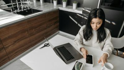 Tren Gadget 2025: Smartphone Dan Laptop Paling Hits