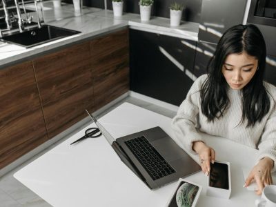 Tren Gadget 2025: Smartphone Dan Laptop Paling Hits