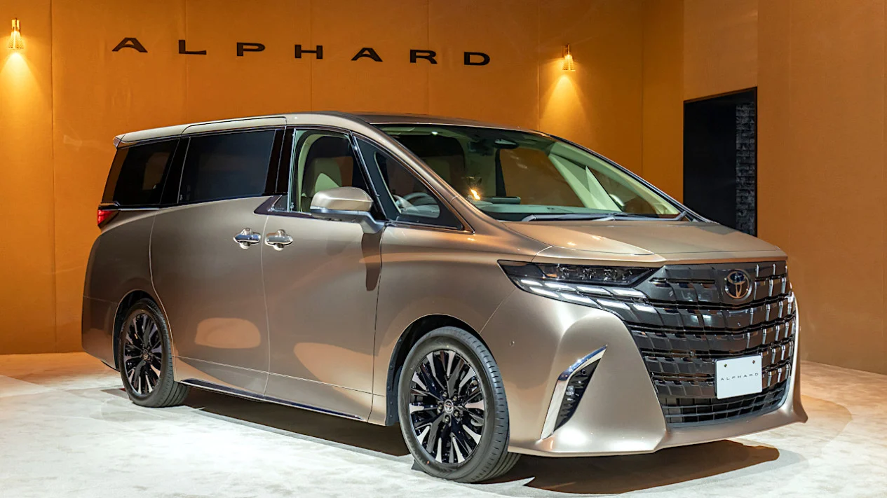Toyota Alphard: Mobil Mewah Yang Jadi Favorit Keluarga