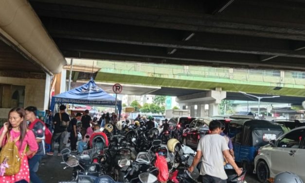 Jukir Tanah Abang “Palak” 100 Ribu, Rano Karno: 3 Hari Beres!