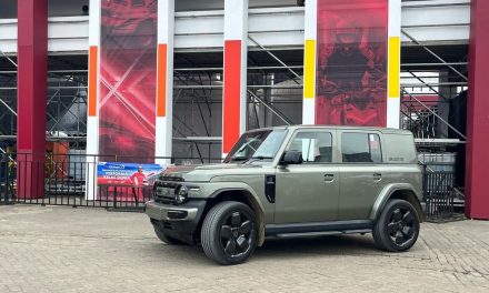 iCar V23 Vs Jimny: Duel Gengsi Listrik Lawan Bensin!