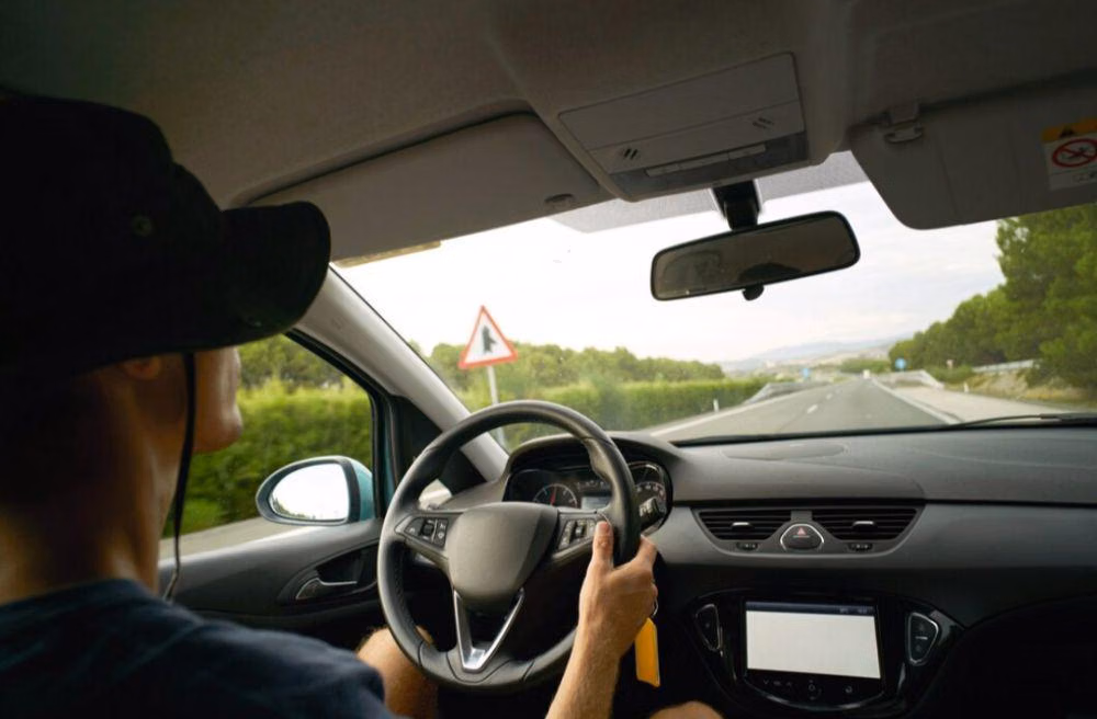 3 Lokasi Aman Bagi Pemula Yang Belajar Menyetir