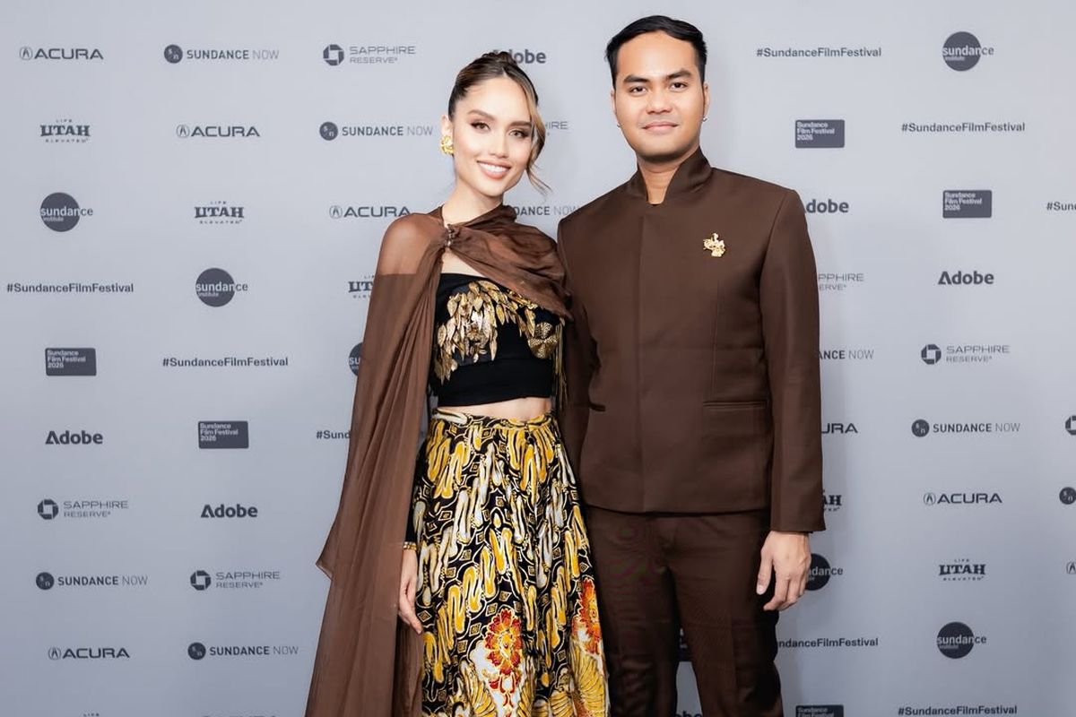 5 Detail Unik Batik Cinta Laura Di Sundance