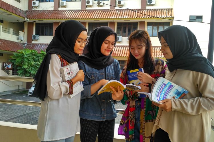 Mau Lulus Ilkom? Cek Prospek Karir Menjanjikan Ini
